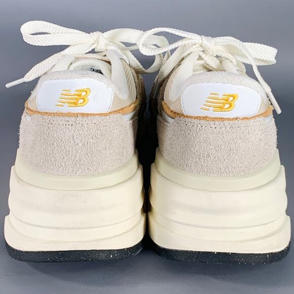 NEW BALANCE 997R Size 12 Cream Taupe Color Block Suede Chunky Sole Sneakers - Picture 3 of 8